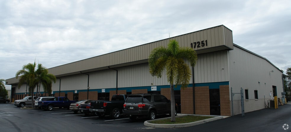Primary Photo Of 17251 Alico Center Rd, Fort Myers Showroom For Lease