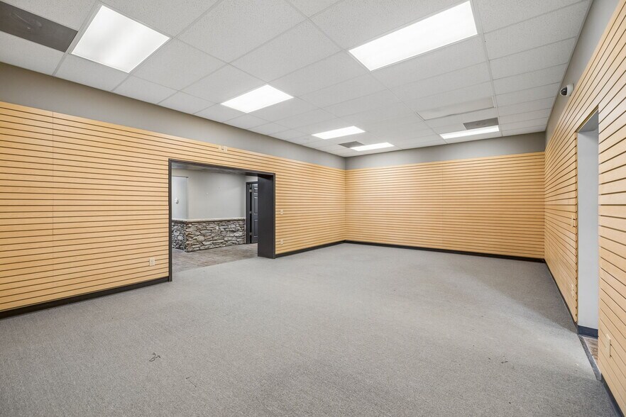 More Photos Of 1311 W College St, Murfreesboro Industrial For Sale