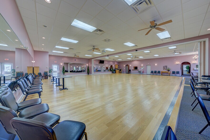 More Photos Of 1129 Thomas Jefferson Rd, Forest General Retail For Sale