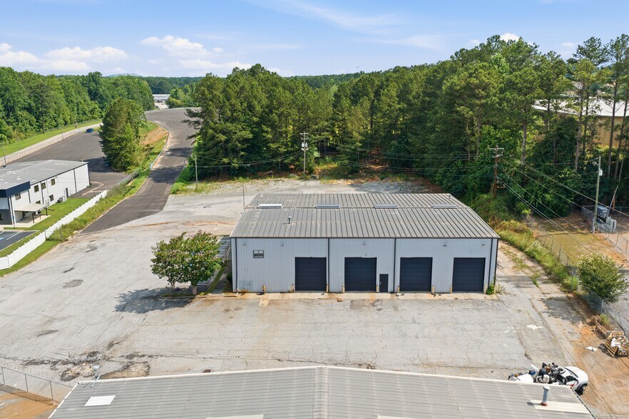 More Photos Of 6520 Marbut Rd, Lithonia Warehouse For Lease