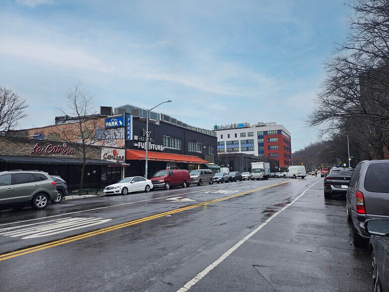 More Photos Of 3795 Tenth Ave, New York General Retail For Lease