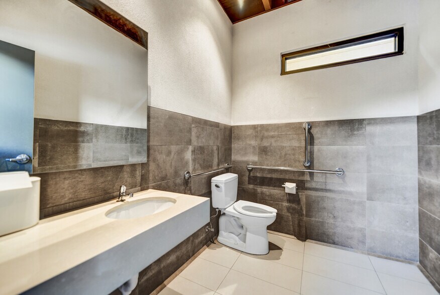 More Photos Of 6525 E Cave Creek Rd, Cave Creek Apartments For Sale