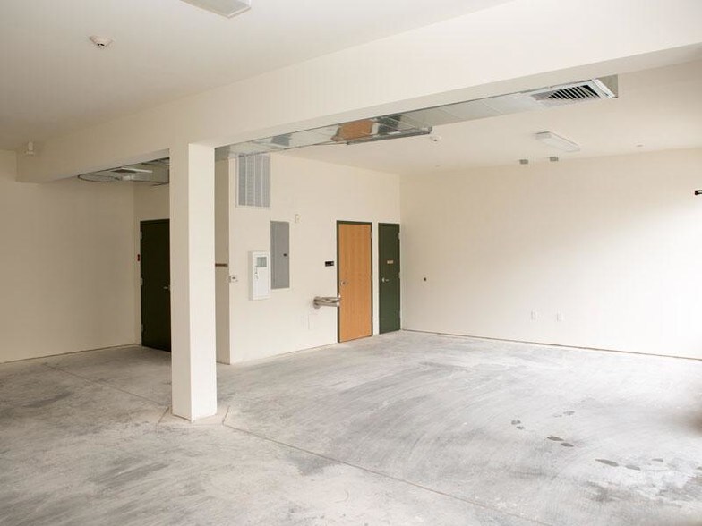 More Photos Of 700 Wincoram Way, Coram Apartments For Lease