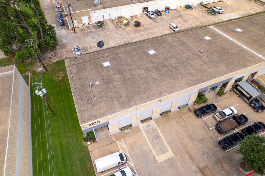 More Photos Of 2200 Denton Dr, Austin Unknown For Lease