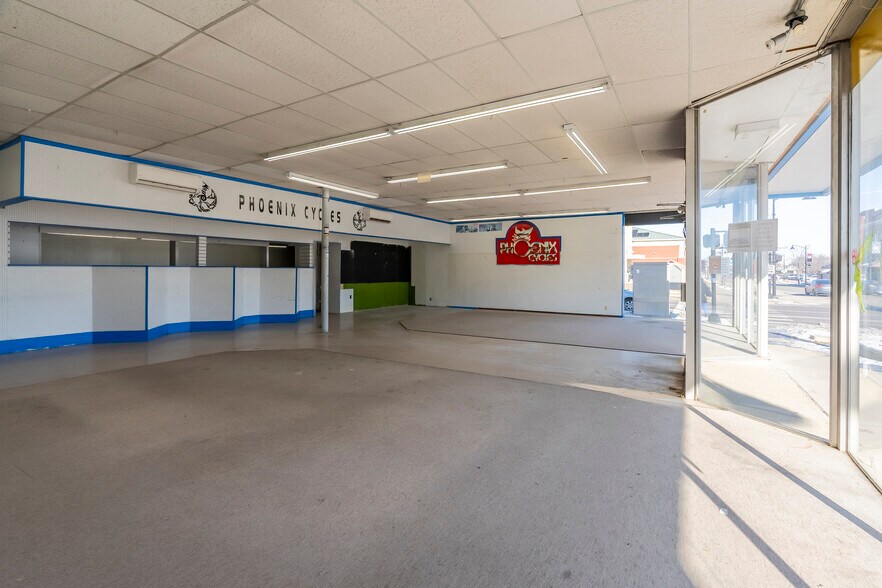 More Photos Of 300 S Illinois Ave, Carbondale Storefront Retail Office For Sale