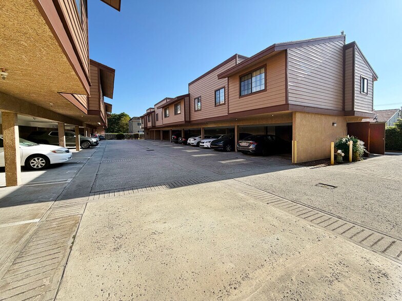More Photos Of 314 Lincoln Ave, Glendale Apartments For Sale