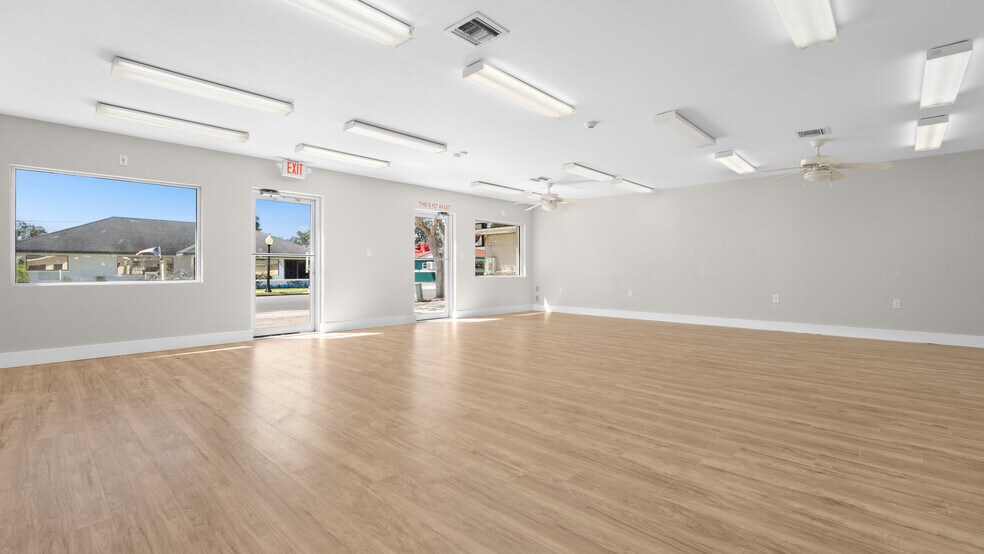 More Photos Of 648 S Commerce Ave, Sebring Freestanding For Sale