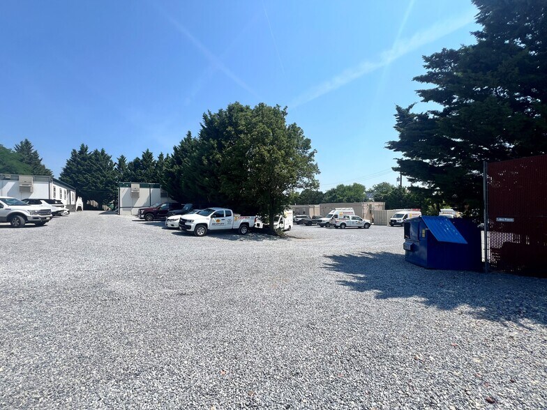 More Photos Of 600 Gallatin St NE, Washington Warehouse For Sale