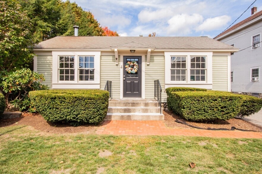 More Photos Of 4 Boyden Rd, Holden Office For Lease