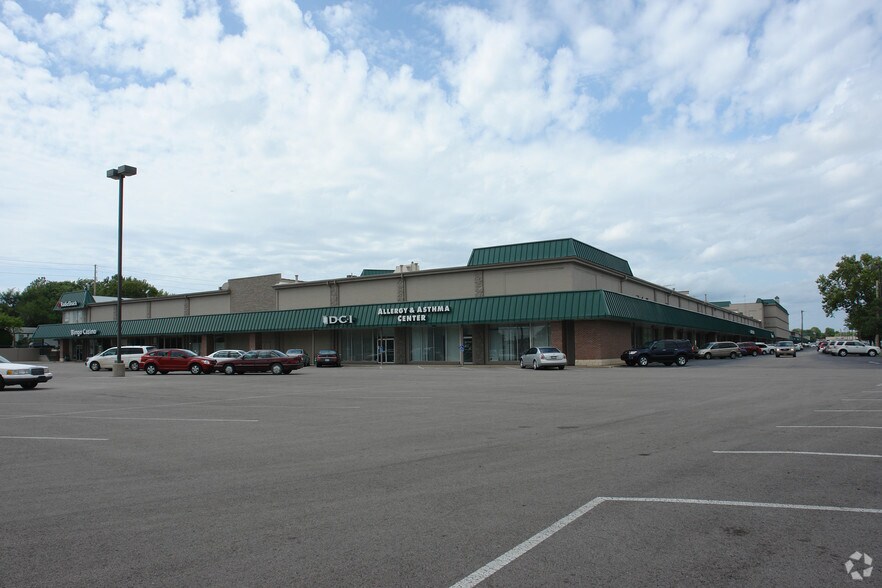 More Photos Of 902-1400 S Oliver St, Wichita Unknown For Lease