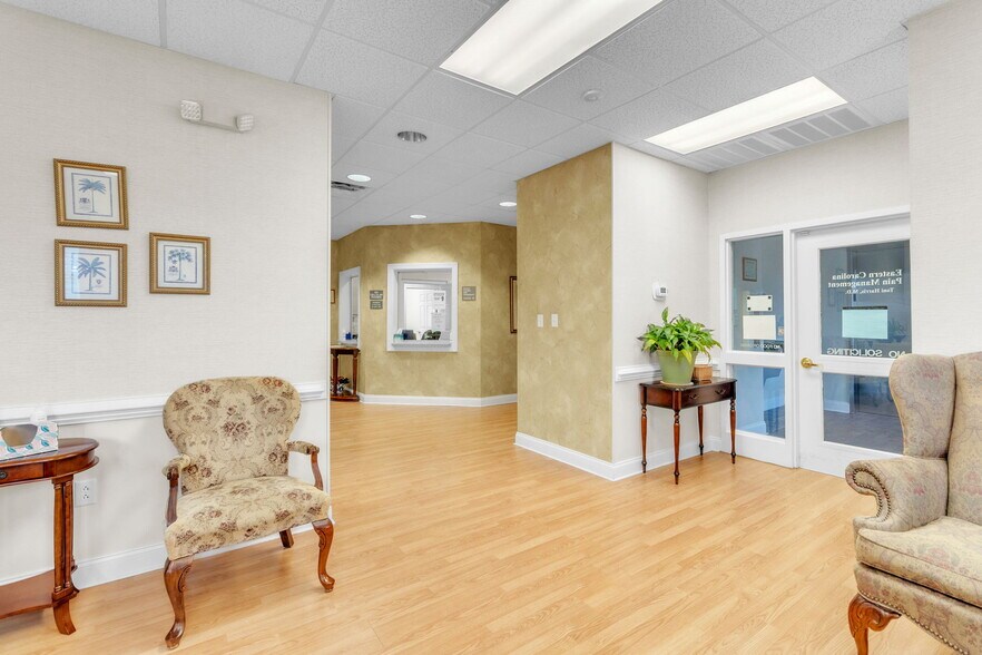 More Photos Of 2035 Valleygate Dr, Fayetteville Medical For Sale