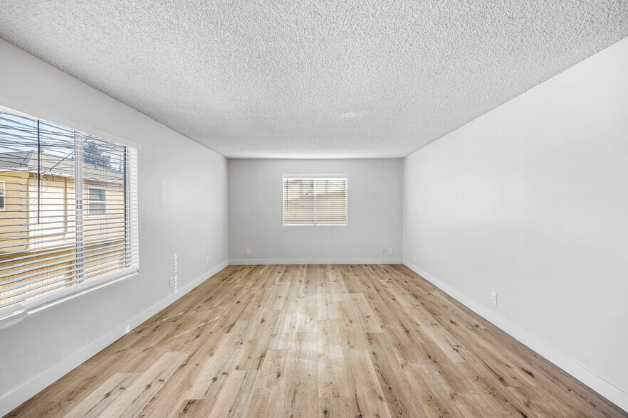 More Photos Of 1128 Stanley Ave, Long Beach Apartments For Sale