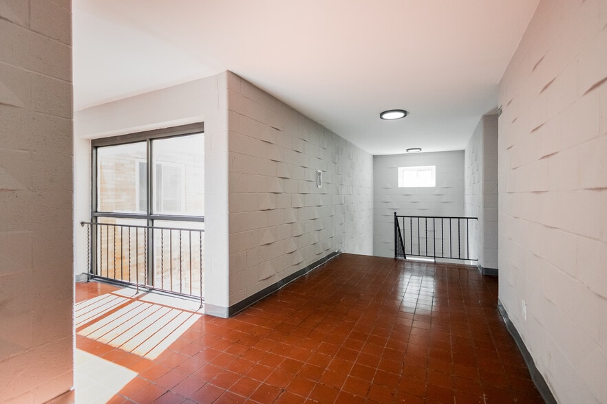 More Photos Of 12850 Dolphin St, Detroit Apartments For Sale