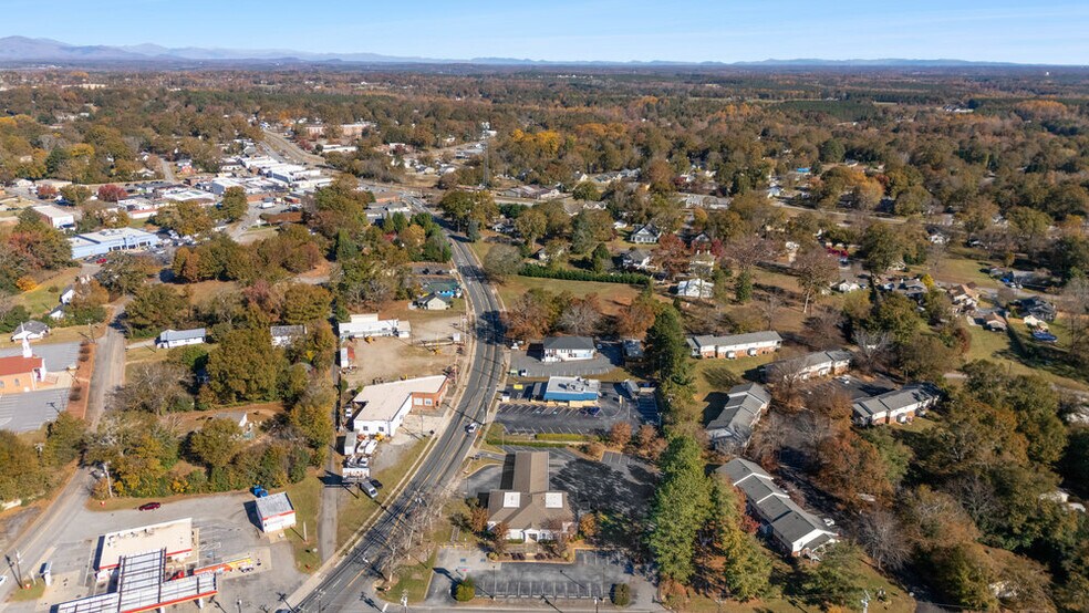 More Photos Of 79 S Main St, Inman Bank For Lease