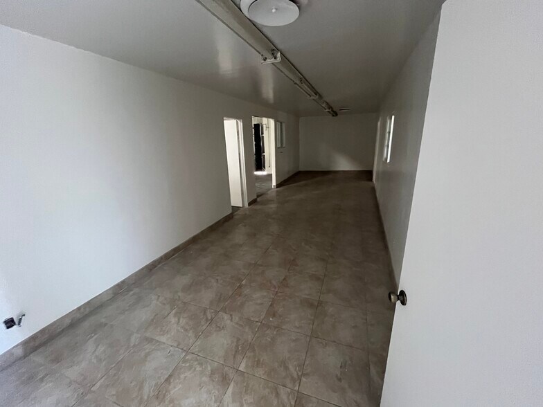More Photos Of 537 E Gardena Blvd, Carson Manufacturing For Lease