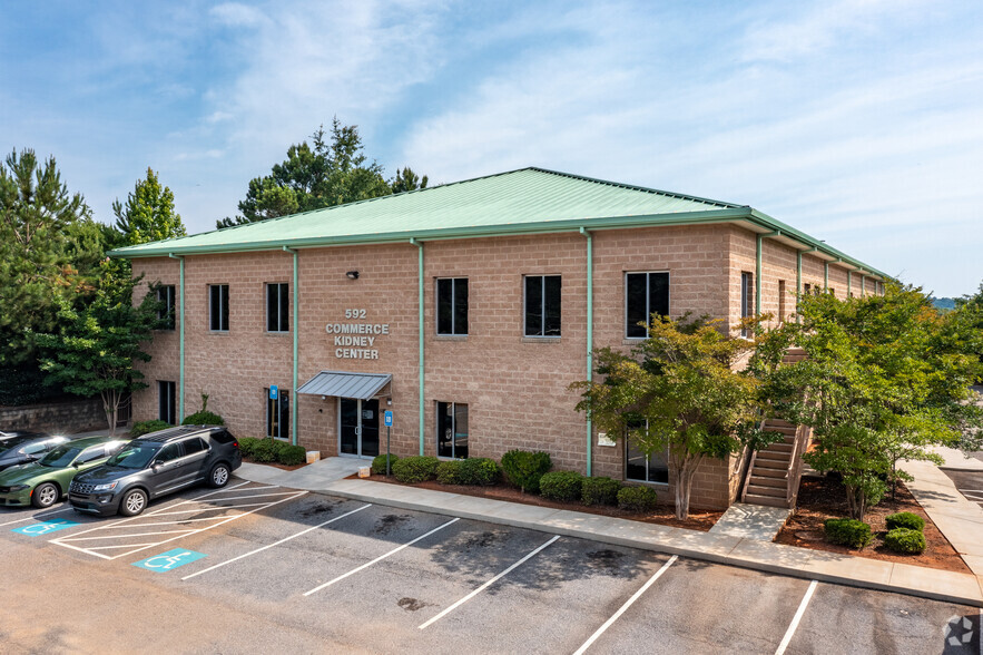 Primary Photo Of 592 Ridgeway Rd, Commerce Hospital For Lease