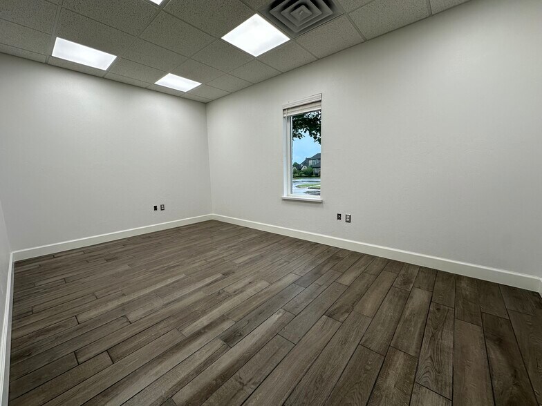 More Photos Of 15113 Traditions Lake Pky, Edmond Office For Lease