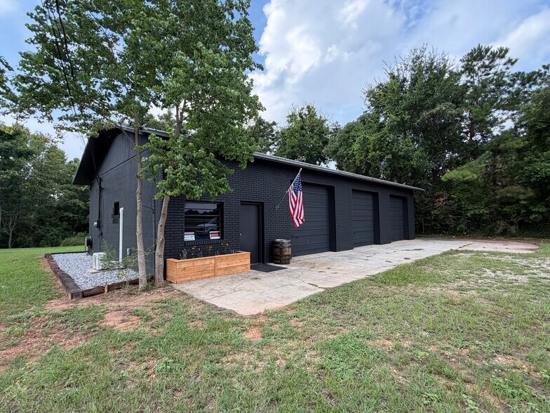 Primary Photo Of 215 Old Newton Rd, Daleville Self Storage For Sale