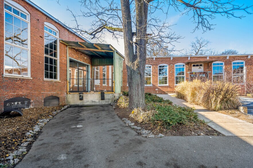 More Photos Of 825 Chattanooga Ave, Dalton Restaurant For Lease