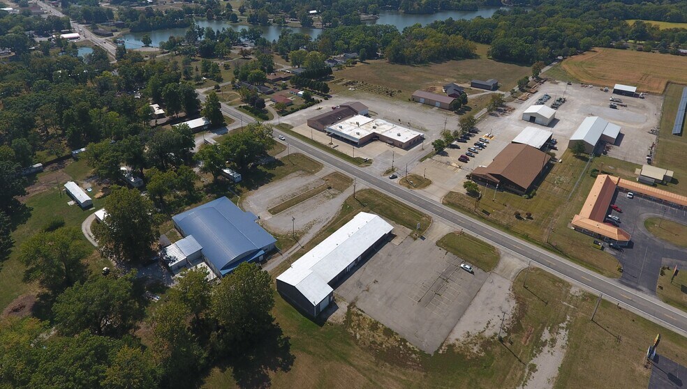 More Photos Of 11596 & 11638 IL Highway 1, Paris Warehouse For Sale