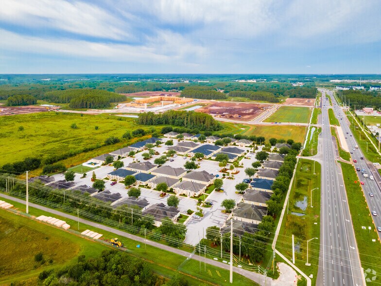 More Photos Of 17703 Hunting Bow Cir, Lutz Office For Lease