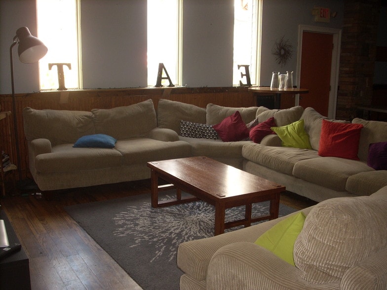 More Photos Of 3540 Washington Ave, Finleyville General Retail For Lease