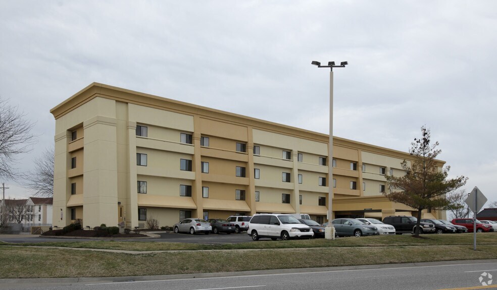 Primary Photo Of 318 Taylor Rd, Hazelwood Hotel For Sale