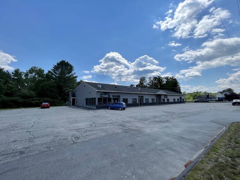 Primary Photo Of 11 Mechanic Falls Rd, Oxford Freestanding For Lease