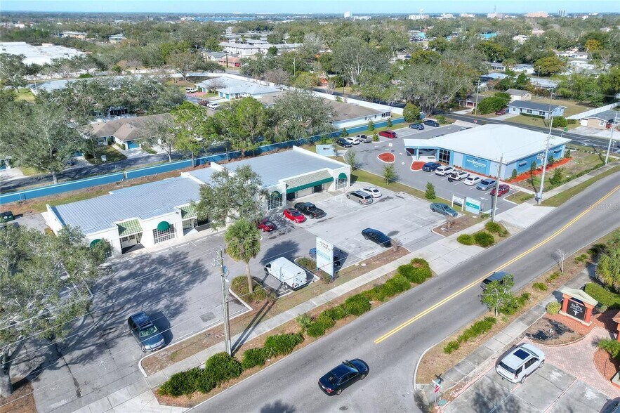 More Photos Of 1503 6th St SE, Winter Haven Storefront Retail Office For Sale