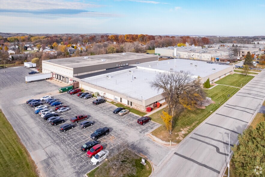 More Photos Of W194N11381 McCormick Dr, Germantown Manufacturing For Lease