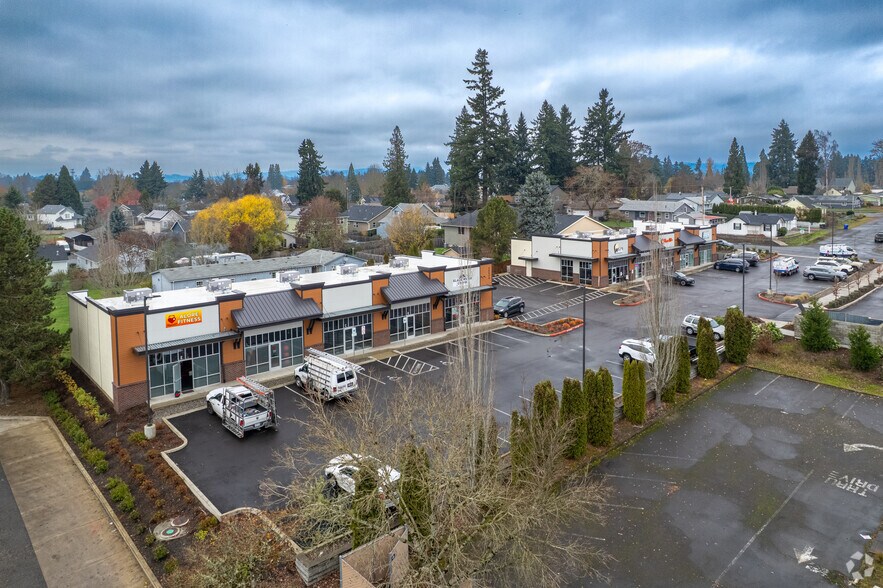 More Photos Of 30860 NW Pacific St, North Plains Storefront For Lease