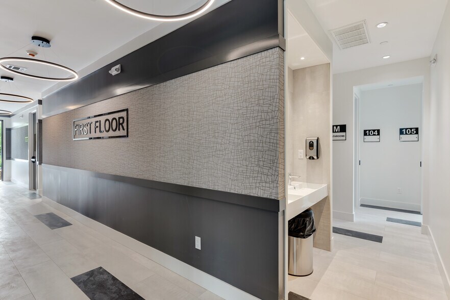 More Photos Of 1 N Madison Ave, Spring Valley Office For Lease