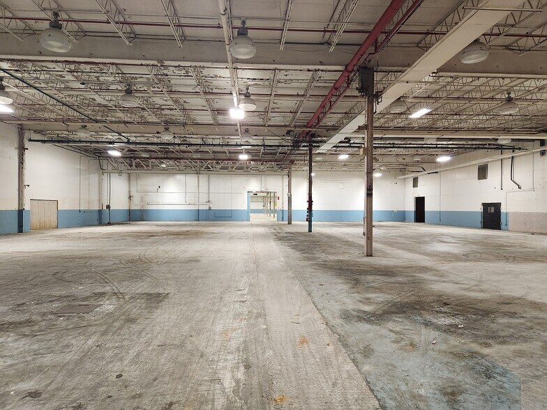 More Photos Of 400 Industrial Park Rd, Farmville Manufacturing For Sale