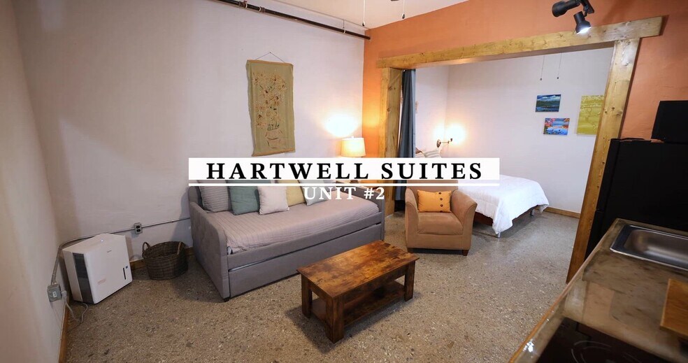 Primary Photo Of 29 S Carolina St, Hartwell Hotel For Sale