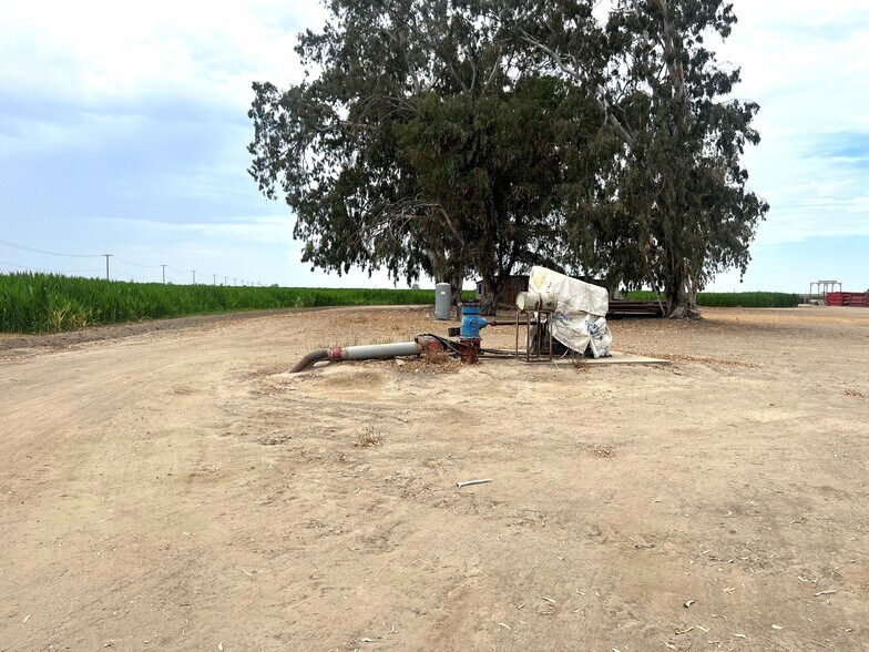 More Photos Of I Drive @ Avenue 196, Tulare Land For Sale