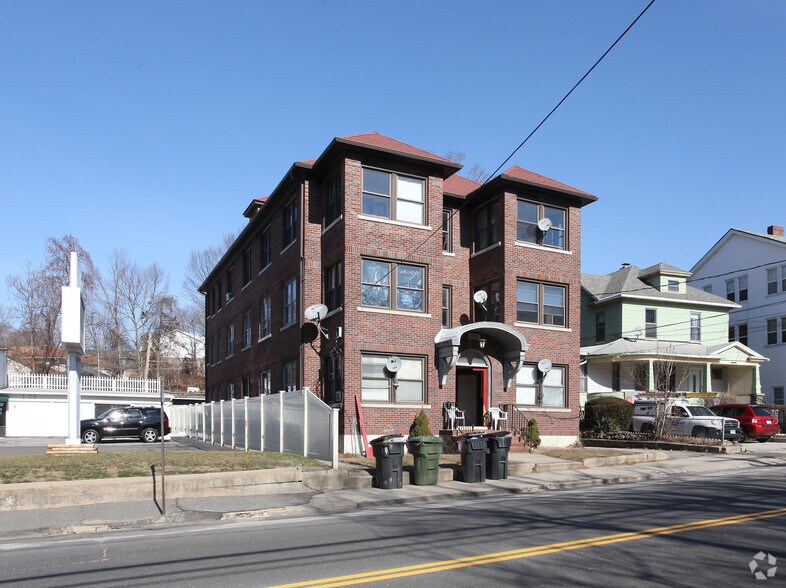 More Photos Of 1615 E Main St, Waterbury Apartments For Sale