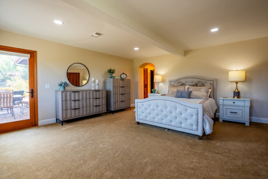 More Photos Of 10845 Meads, Orange Specialty For Sale