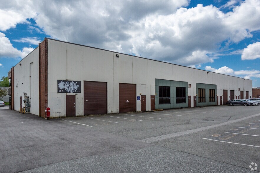 More Photos Of 15310 103A Ave, Surrey Research And Development For Lease