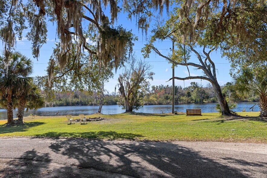 More Photos Of 8301 Congress St, Port Richey Flex For Sale