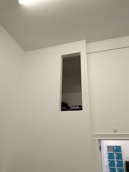 More Photos Of 13131 Mukilteo Speedway, Lynnwood Warehouse For Lease