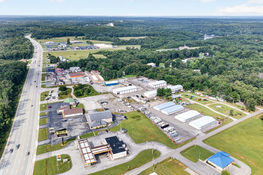 More Photos Of 110 Woodlands Cir, Crossville Self Storage For Sale