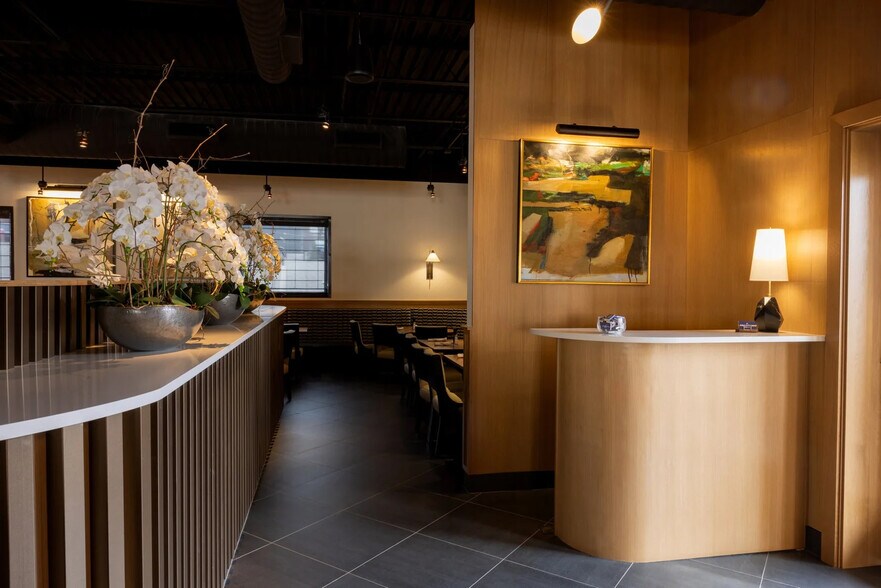 More Photos Of 6823 S Yale Ave, Tulsa Restaurant For Sale
