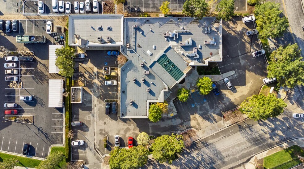 More Photos Of 1408 Commercial Way, Bakersfield Medical For Lease
