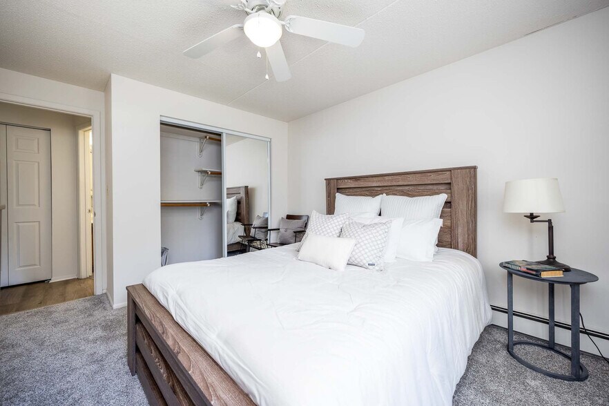 More Photos Of 815 E Grandview Blvd, Erie Apartments For Sale