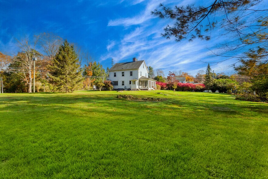 More Photos Of 176 Weston Rd, Weston Storefront Retail Residential For Sale