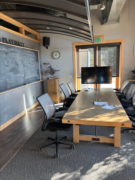 More Photos Of 300 General Palmer Dr, Palmer Lake Office For Lease