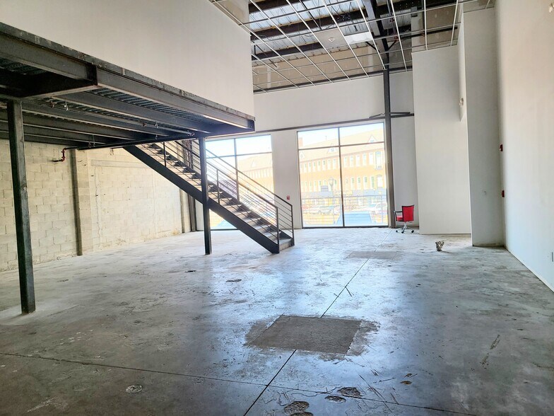 More Photos Of 360 Georges Rd, North Brunswick Storefront For Lease