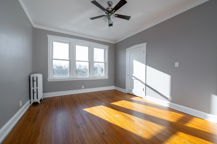 More Photos Of 1426 S 5th Ave, Maywood Apartments For Sale