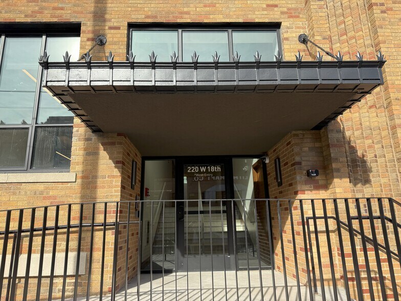 More Photos Of 220 W 18th St, Kansas City Office For Lease