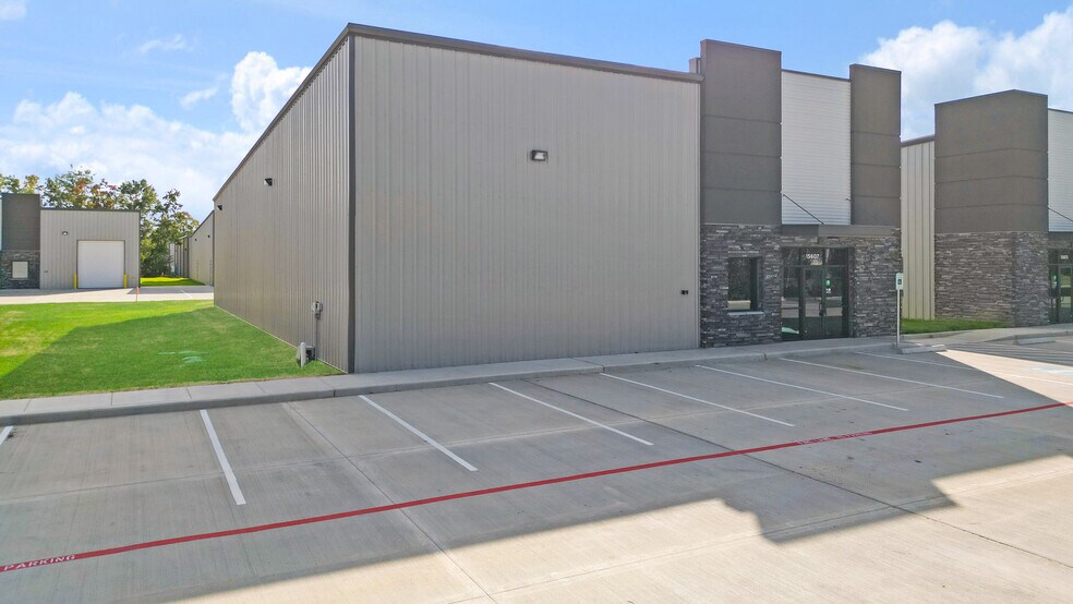 More Photos Of 15607 Jarvis Rd, Cypress Distribution For Sale